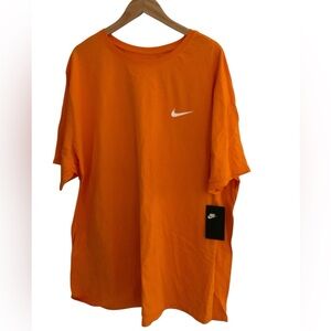 Nike Orange Short Sleeve Tee Vibrant Athletic Shirt